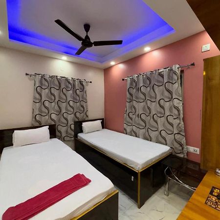 Garden Guest House Near Rene Tower Ruby General Hospital Колката Екстериор снимка