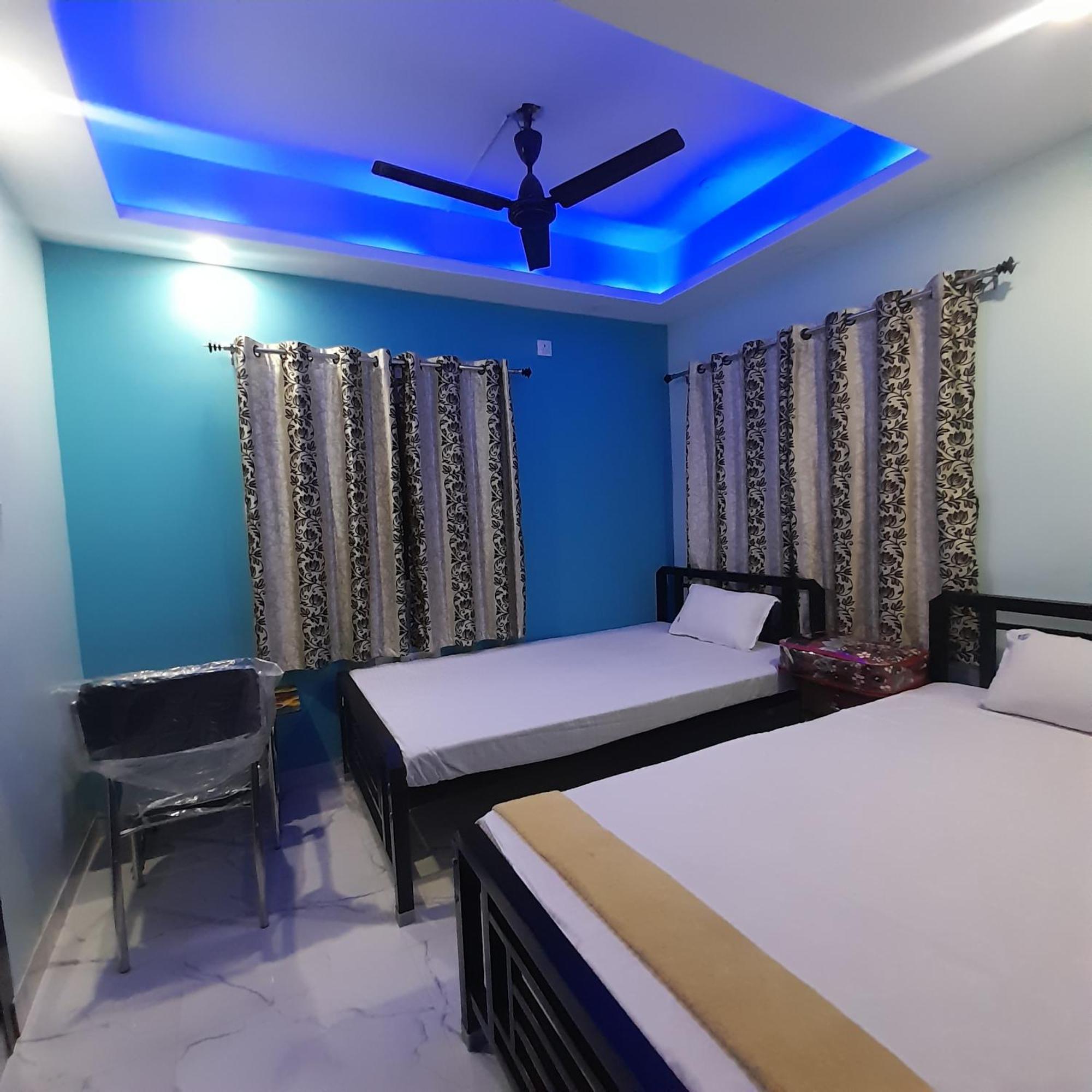 Garden Guest House Near Rene Tower Ruby General Hospital Колката Стая снимка